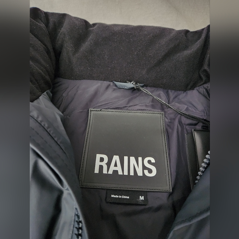 RAINS Insulated Puffer Vest ~NAVY ~MEDIUM **NEW - Picture 8 of 12